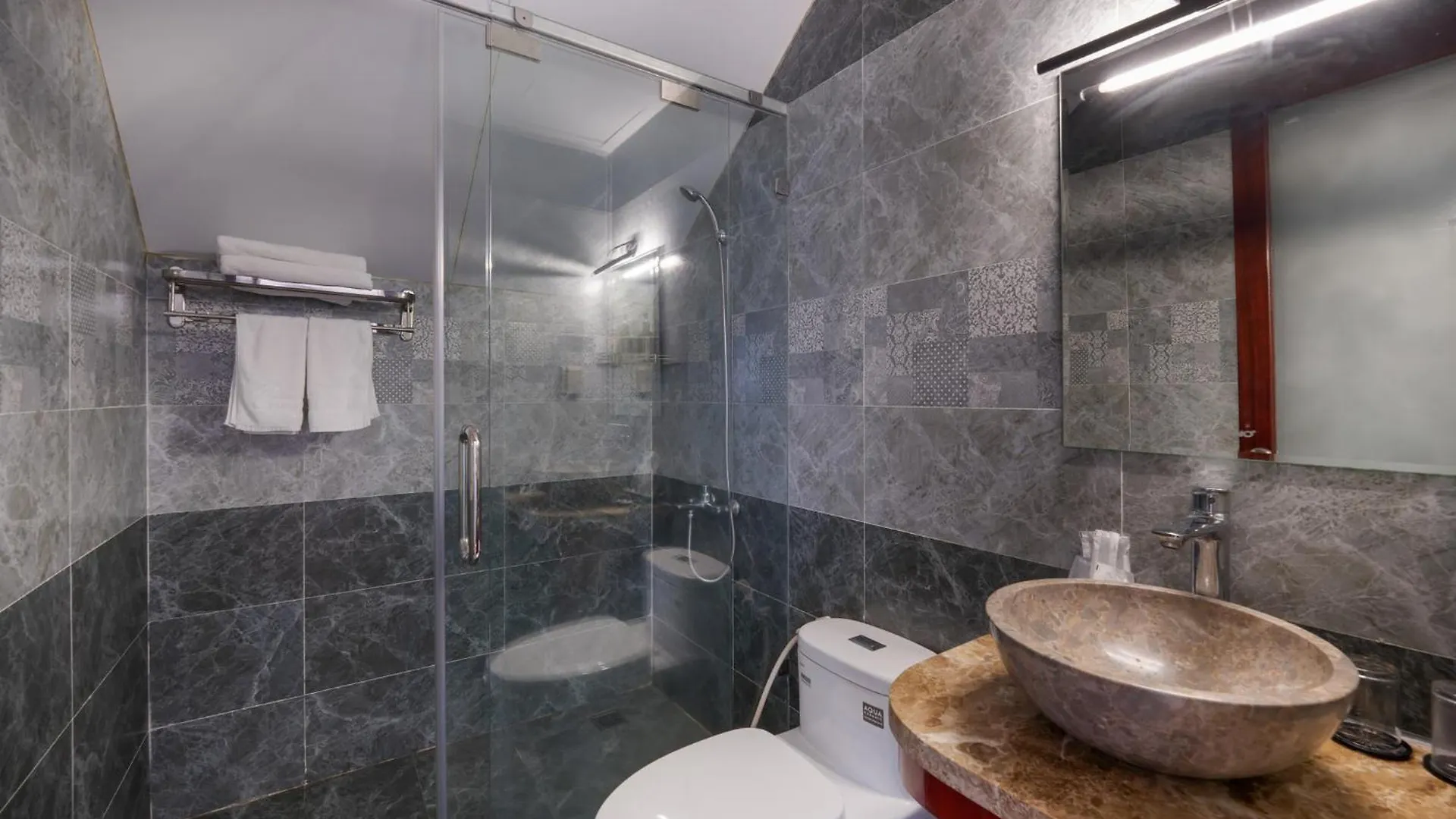 Rony Retreat Villas Хойан 4*,  Вьетнам